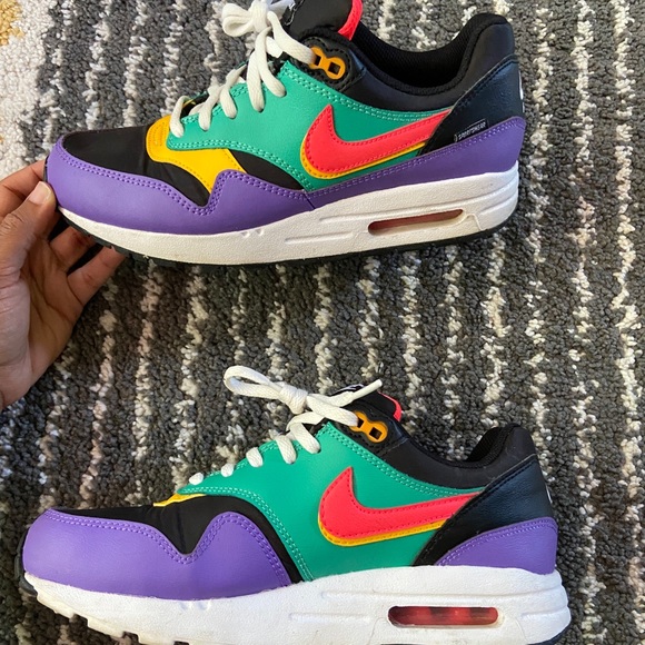 NIKE AIR MAX 1 WINDBREAKER - Picture 2 of 2